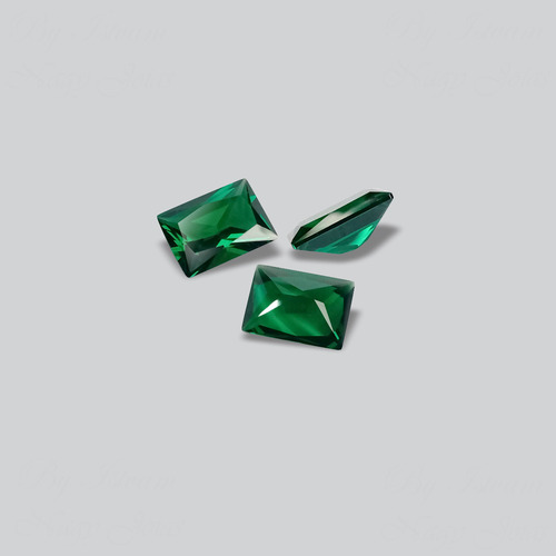 Enorme E Mafnífica Esmeralda Limpa Baguete 12x16mm / 10.5cts