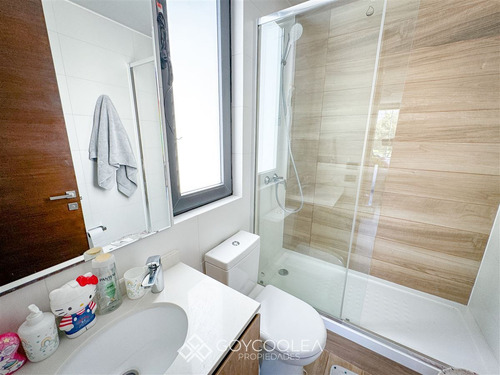 Casa En Venta De 4 Dorm. En Lo Barnechea