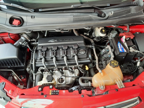 Imagem 12 de 12 de Chevrolet Onix 2015 1.4 Lt 5p