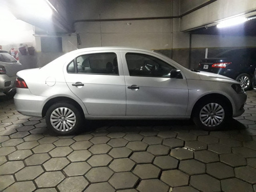 Volkswagen Voyage 1.6 Comfortline I-motion / Nafta / 2013