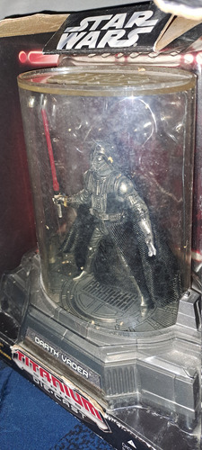 Star Wars Darth Vader Titanium (Usado)