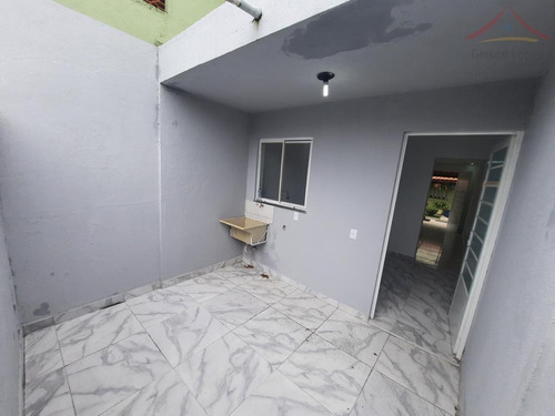 Imagem 11 de 16 de Casinha Charmosa Dentro De Condominio Fechado Com Quintal E Vaga
