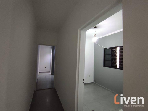 Sobrado Com Excelente Localização E 30 M² De Área Gourmet!! - So0834