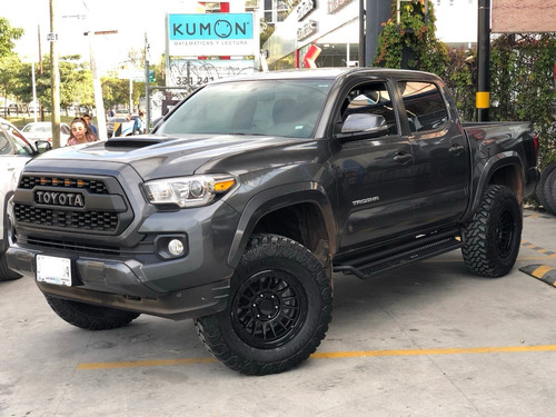 Imagen 2 de 7 de Parrilla Frontal Toyota Tacoma 2016/2019 Tipo Trd Con Led