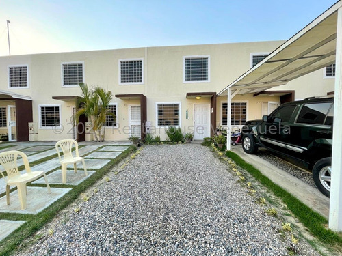 Casa En Venta En La Ensenada,lara Mehilyn Perez 