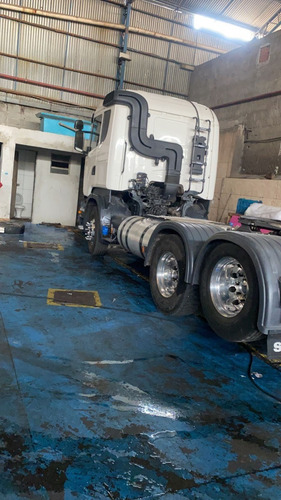 Imagem 6 de 9 de Scania 440 6x2 2018 Impecável