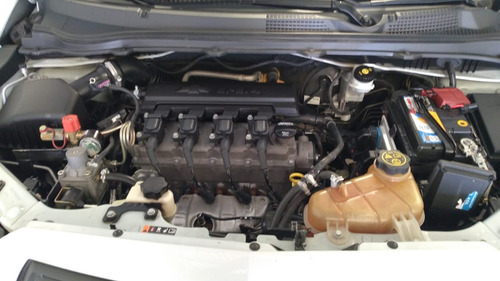 Imagen 9 de 10 de Chevrolet Prisma Joy 4p 14 N Ls Mt + Con Gnc 2019