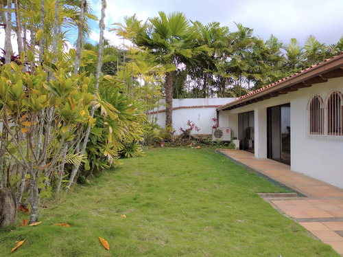 Imagen 2 de 14 de Lomas De La Lagunita, El Hatillo