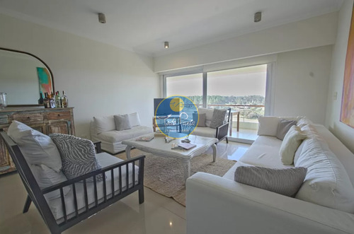 Venta Apartamento 4 Dormitorios Veramansa