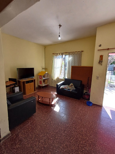 Vendo U$s 30.000 Casa Acebal/ C. Calderón 3 Dormi Fondo,coch