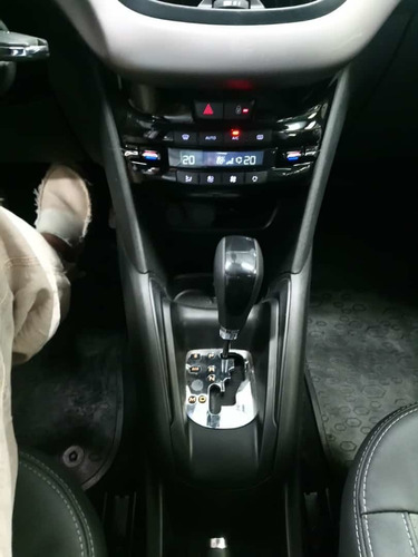 Peugeot 208 1.6 Feline Tiptronic 2020