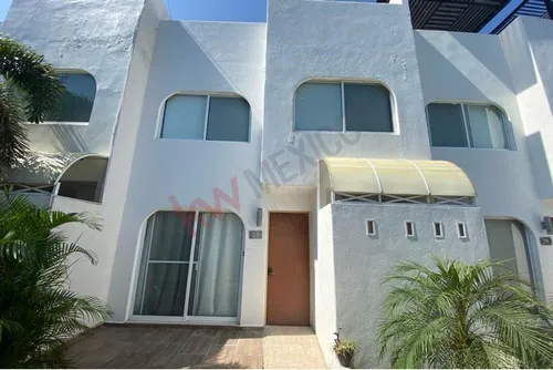 Casa En Venta En Tequesquitengo Club Naútico Teques C.p. 62915