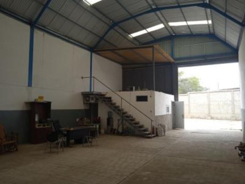 Imagen 4 de 5 de Venta De Galpon En El Sector De El Placer En Palavecino.
