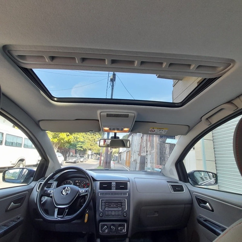Imagen 7 de 22 de Volkswagen Suran 2015 1.6 Imotion Highline C/techo Solar