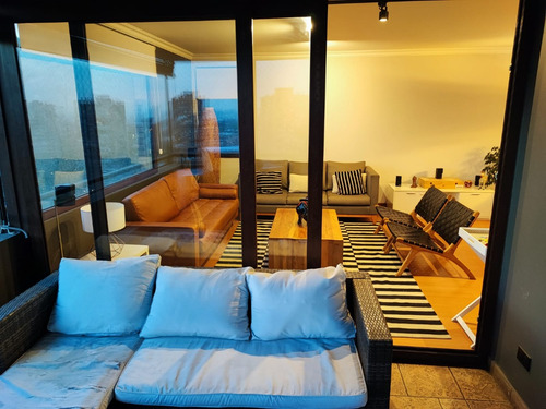 Vista Insuperable A Santiago / 4d +3b + E + B / Piso 7