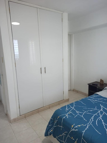 Imagen 6 de 12 de Comodo Apartamento Para Alquiler Vacacional Lecheria Frente A Playa Lido R. Mar De Leva