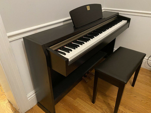 Clavinova Piano Yamaha Clp-220