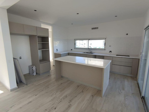 Imagen 11 de 23 de Casa En Harás Santa María