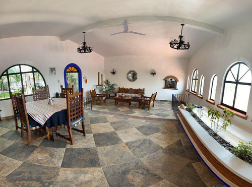 Casa A Orilla Del Lago De Tequesquitengo