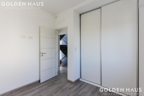 Ph Triplex 5 Ambientes De Calidad Constructiva Superior Con Cochera En Villa Devoto
