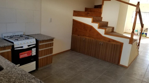 Imagen 3 de 12 de Duplex 3 Amb En Venta Ituzaingo