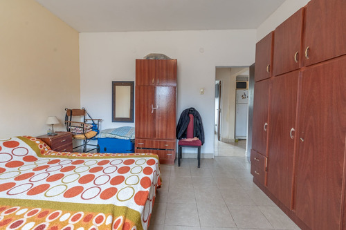 Imagen 6 de 24 de Casa A La Venta 2 Dormitorios En San Lorenzo