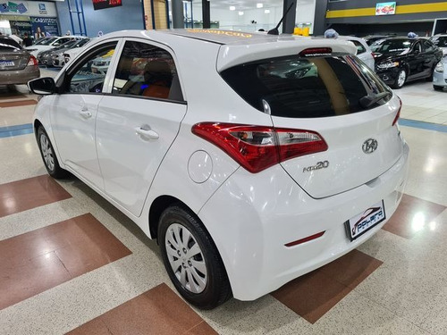Imagem 8 de 8 de Hyundai Hb20 1.0 Comfort Plus 12v 2015