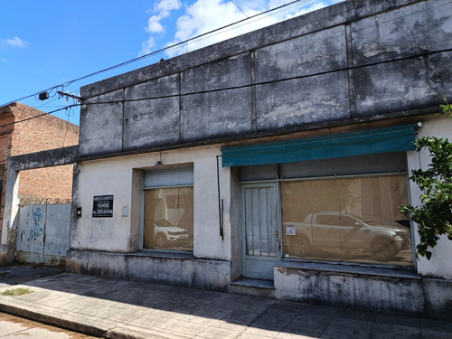Excelente Propiedad Ubicada En Pleno Centro- Ideal Emprendimiento