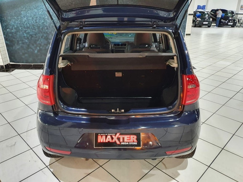 Imagem 8 de 11 de Volkswagen Fox 1.6 Mi 8v 2014