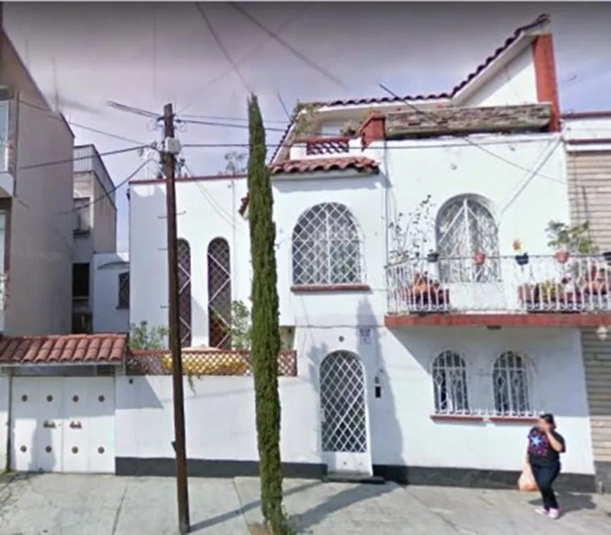 Casa En Venta En La Alcaldía Azcapotzalco En La Colonia Claveria Cerca De Avenida Camarones