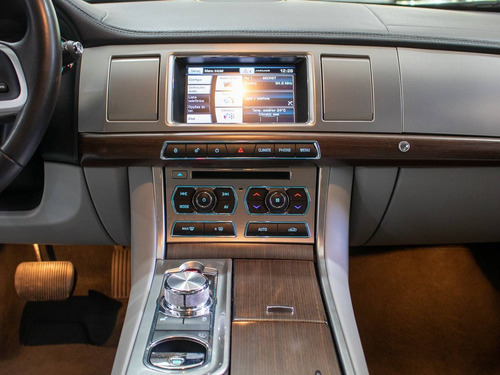 Jaguar Xf 2.0 Luxury Turbocharged Gasolina 4p Automático