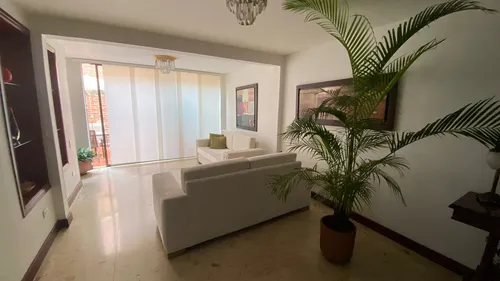 Casa Unifamiliar, De Dos Pisos, Muy Segura, Amplia Ymuy Bien Ubicada
