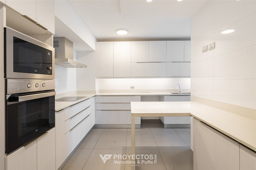 Departamento En Venta De 2 Dorm. En Lo Barnechea