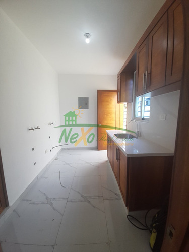 Casa En Venta Exclusivo Residencial Cerrado, Santiago (hfc-205)