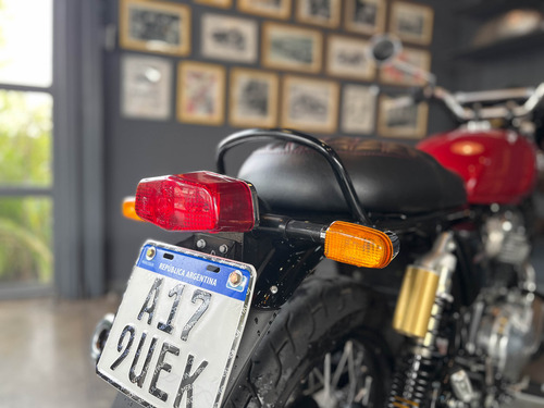 Royal Enfield Interceptor 650 Canyon Red Usada