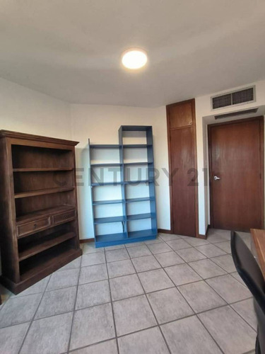 Conjunto Residencial Las Canoas Amplio Y Cómodo Apartamento De 5 Habitaciones