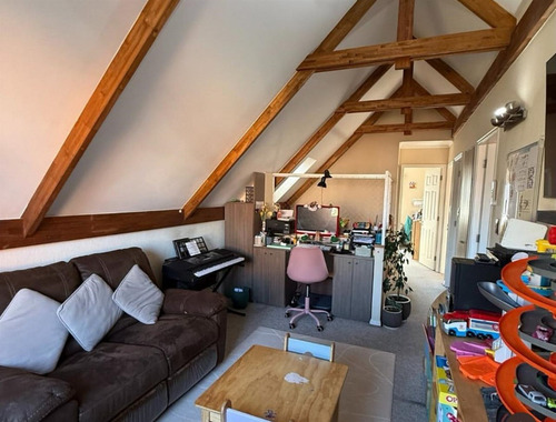 Casa En Venta De 4 Dorm. En Concepción
