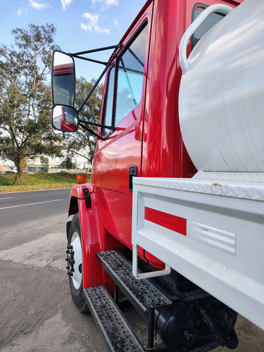 Fl 70 Equipado Con Un Tanque De Agua De 10.000 L Nuevo
