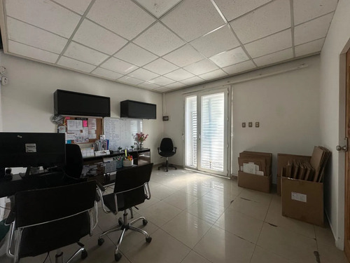 Uso Comercial - 5p,4b - 252m2 Utiles- Barrio Italia