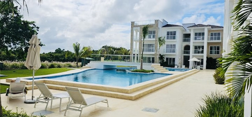 Apartamento En Venta En Punta Cana, Frente Al Campo De Golf