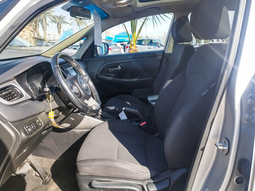 Kia Carens 2015