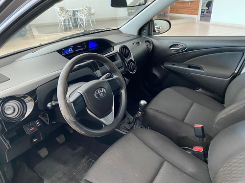 Imagem 10 de 15 de Toyota Etios 1.3 X 2018