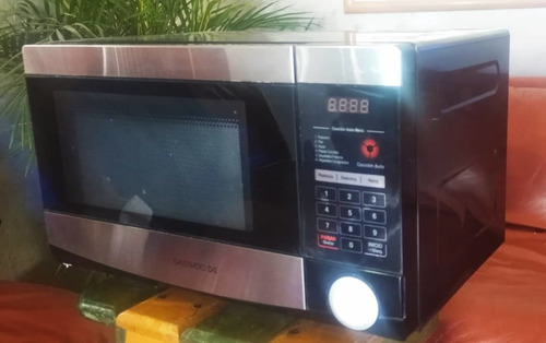 Imagen 4 de 4 de Microondas Daewoo Pequeño En Óptimas Condiciones