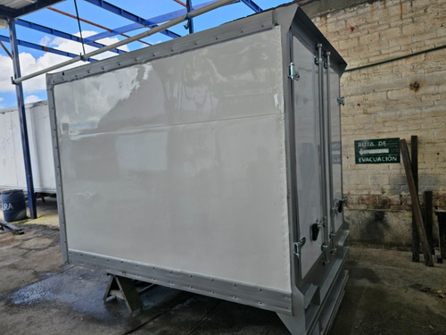 Caja Refrigerada Para Toyota Hilux 2024