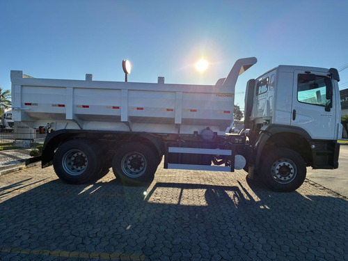 Vw 26-280 Basculante 2022 10m3