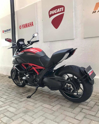 Imagem 2 de 7 de Ducati Ducati Diavel Carbon