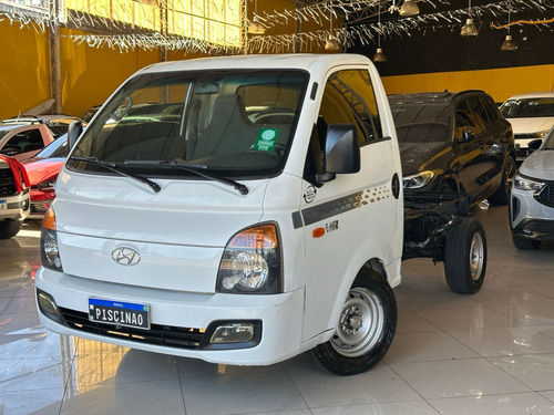 Hyundai HR 2.5 LONGO SEM CAÇAMBA 4X2 16V 130CV TURBO INTERCOOLER DIESEL 2P MANUAL