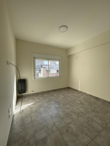 Imagen 10 de 16 de 1 D - 45 Mts. - Terraza - Centro .