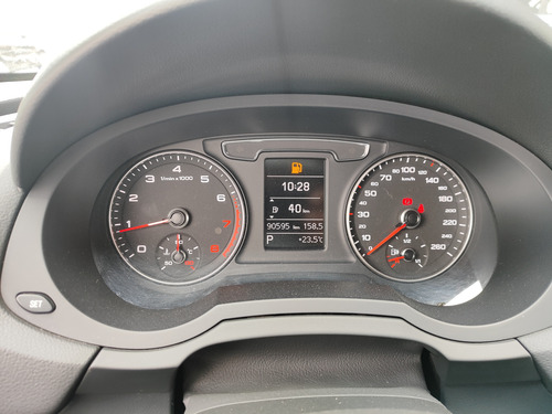Audi Q3 1.4 Tfsi Ambiente Flex S-tronic 5p