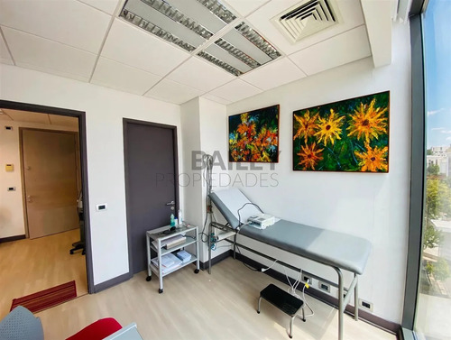 Arriendo Oficina Av Bosques De Montemar 2p/2b/1e Uf18